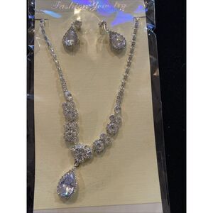 Elegant Silver Jewelry Crystal Rhinestone PearNecklace Earring Set Plus Bracelet